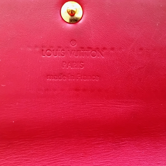Authentic Louis Vuitton Red Vernis Sarah Wallet 😍 - Picture 3 of 11